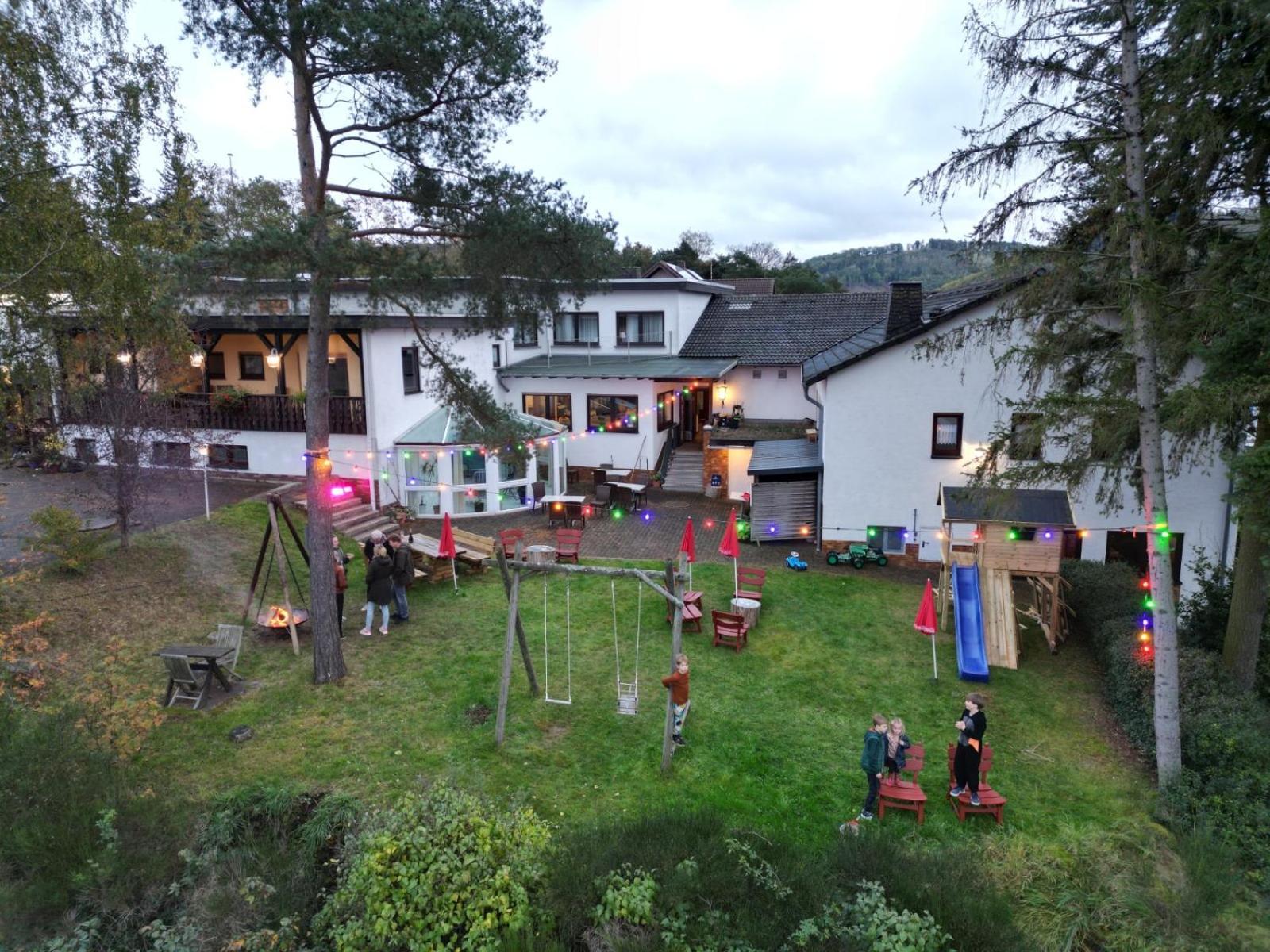 Berghotel Waidmannsheil Battenberg  ภายนอก รูปภาพ